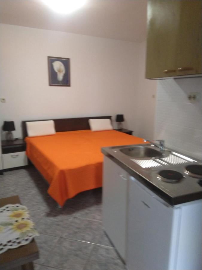 Apartments M&R Spadina 보디체 외부 사진